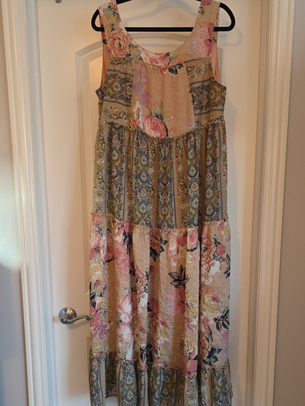 NWT Davi & Dani 1XL Boho Floral Tiered Maxi Dress in Blush and Tan - Picture 4 of 11